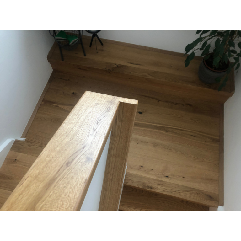 Stiegenverkleidung von Aigner Holz