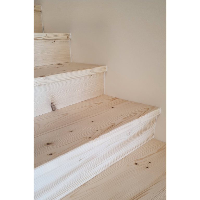 Stiegenverkleidung von Aigner Holz