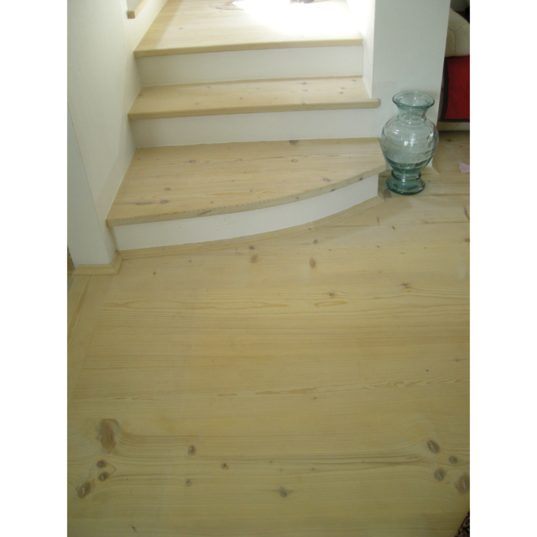 Stiegenverkleidung von Aigner Holz