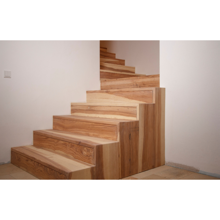 Stiegenverkleidung von Aigner Holz