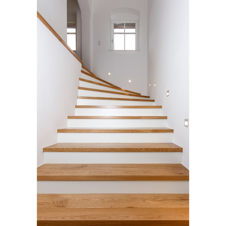 Stiegenverkleidung von Aigner Holz