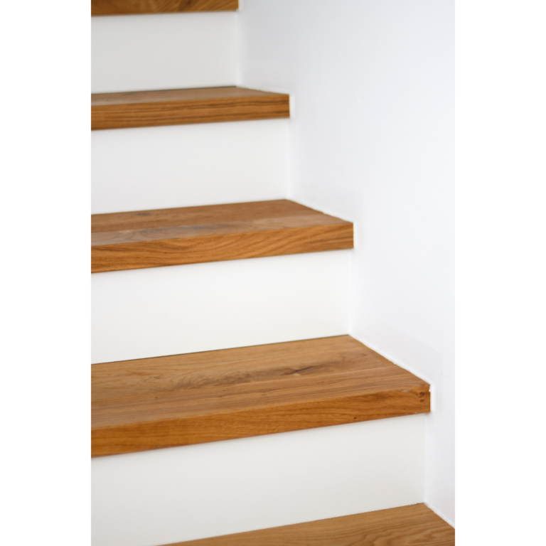 Stiegenverkleidung von Aigner Holz