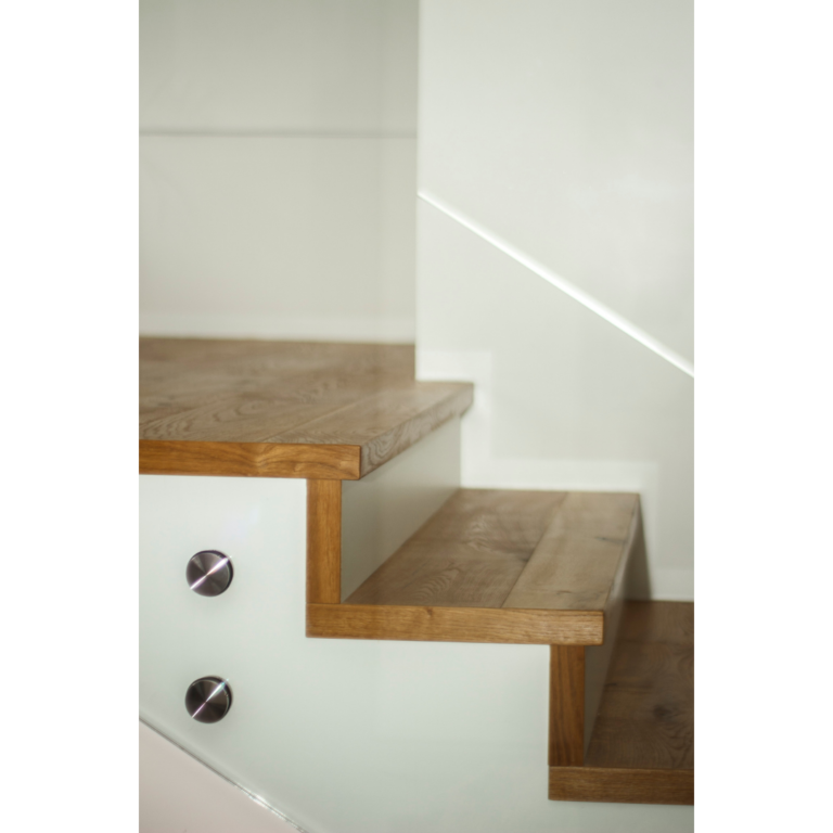 Stiegenverkleidung von Aigner Holz