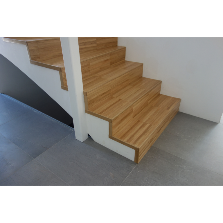 Stiegenverkleidung von Aigner Holz