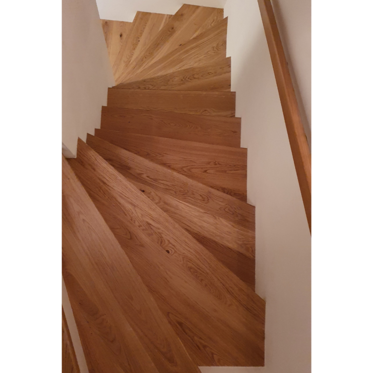 Stiegenverkleidung von Aigner Holz
