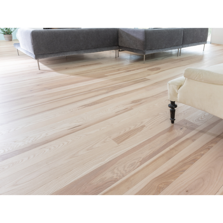 Massivdiele Esche von Aigner Holz